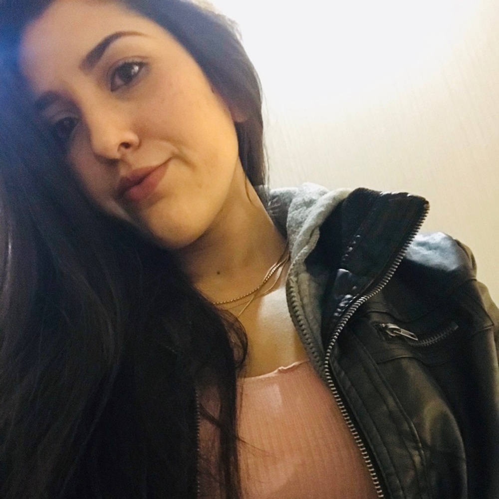 Meet your Posher, Cristina